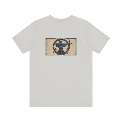 Sagittario - T-shirt con segno zodiacale gotico. Grafica blu sul retro. Zodiaco nell'ombra.