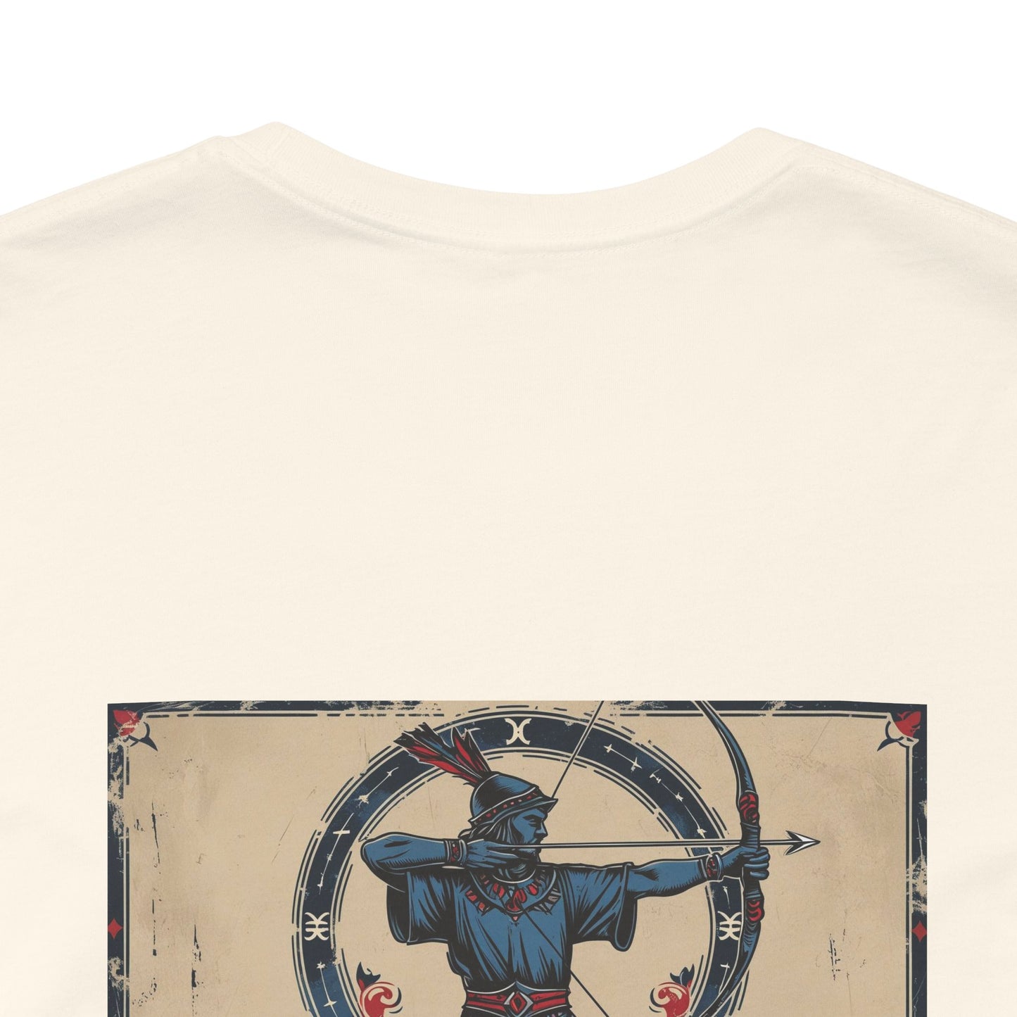 Sagittario - T-shirt con segno zodiacale gotico. Grafica blu sul retro. Zodiaco nell'ombra.